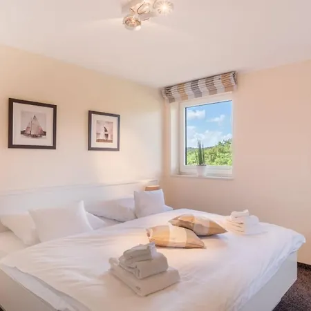 Дом отдыха Duenenhuus West Modern Retreat Йюст